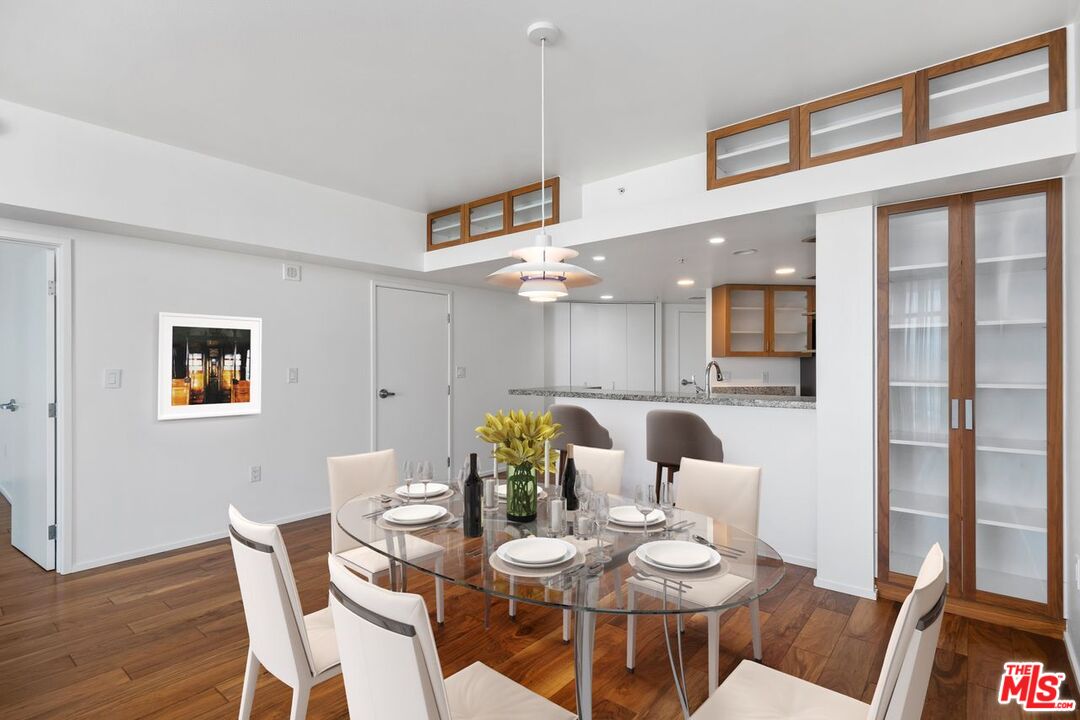 13700 Marina Pointe Dr Unit: 707