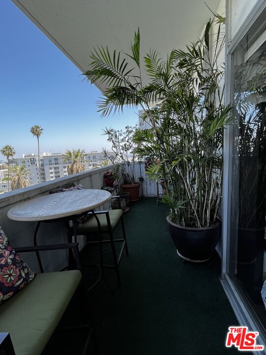 7135 Hollywood Blvd Unit: 504