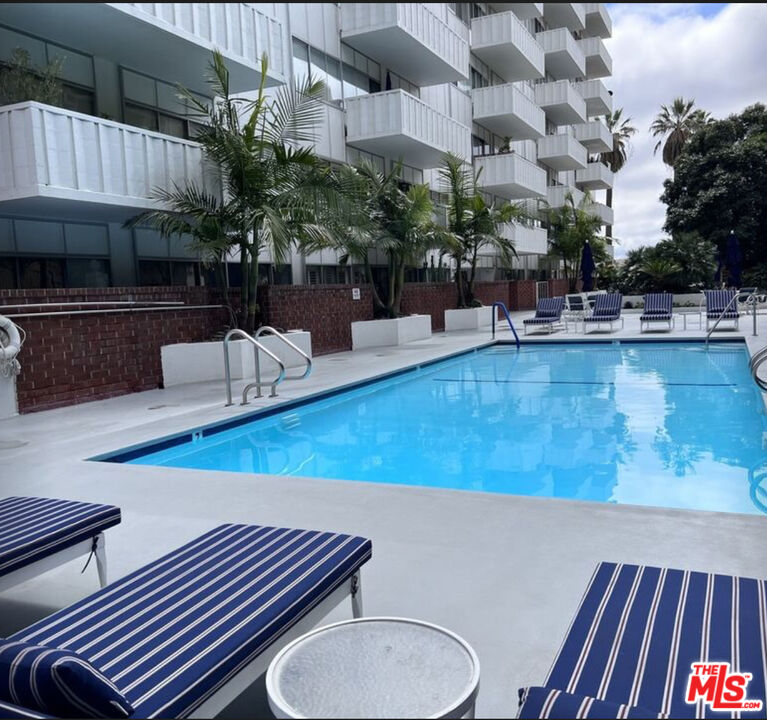 7135 Hollywood Blvd Unit: 504