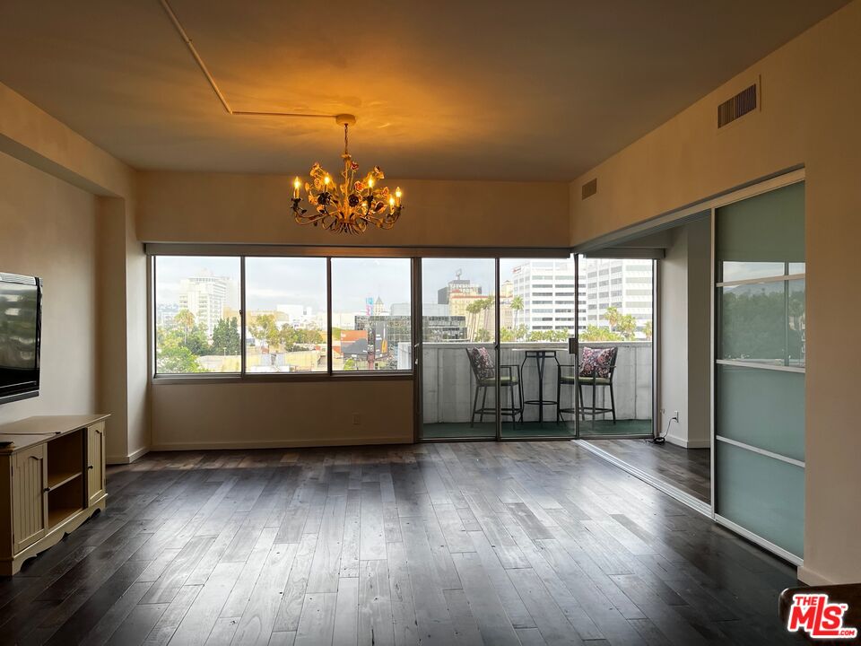 7135 Hollywood Blvd Unit: 504