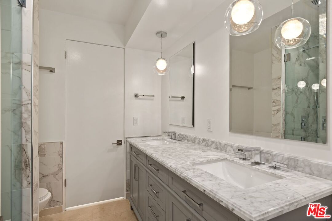 10633 Kinnard Ave Unit: 7