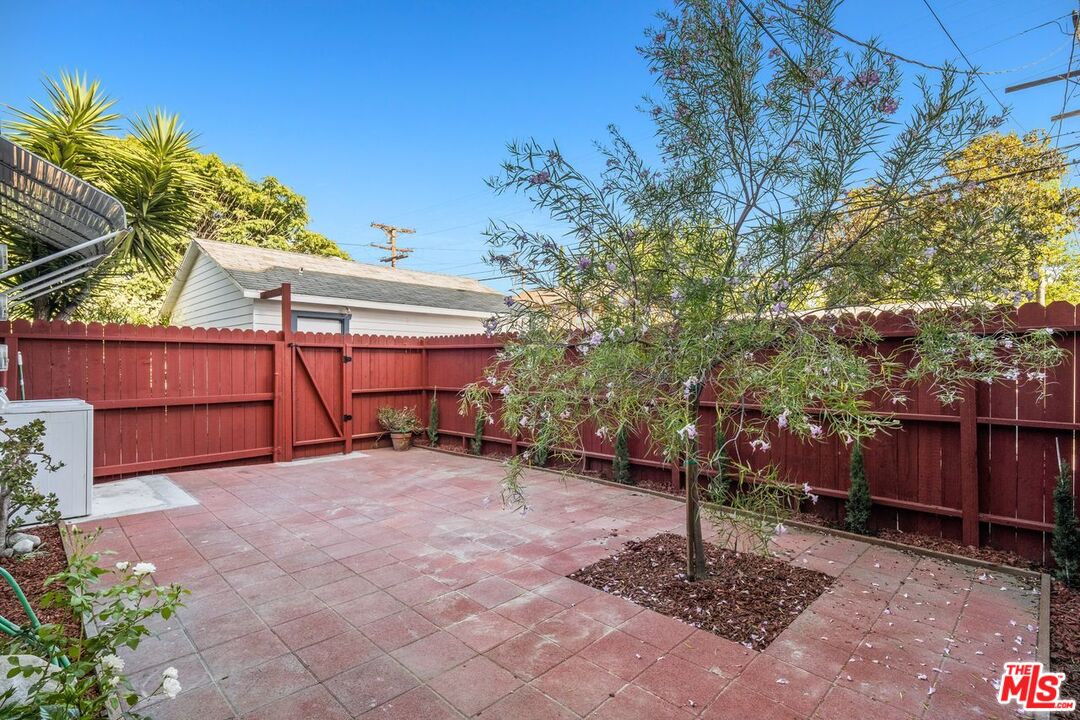 412 W Windsor Rd Unit: Unit B