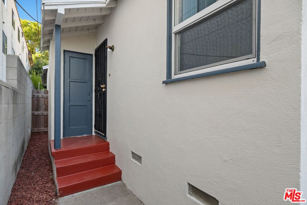 412 W Windsor Rd Unit: Unit B