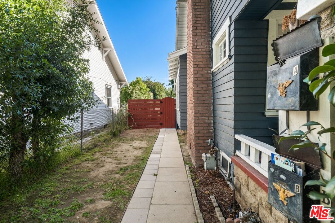 412 W Windsor Rd Unit: Unit B