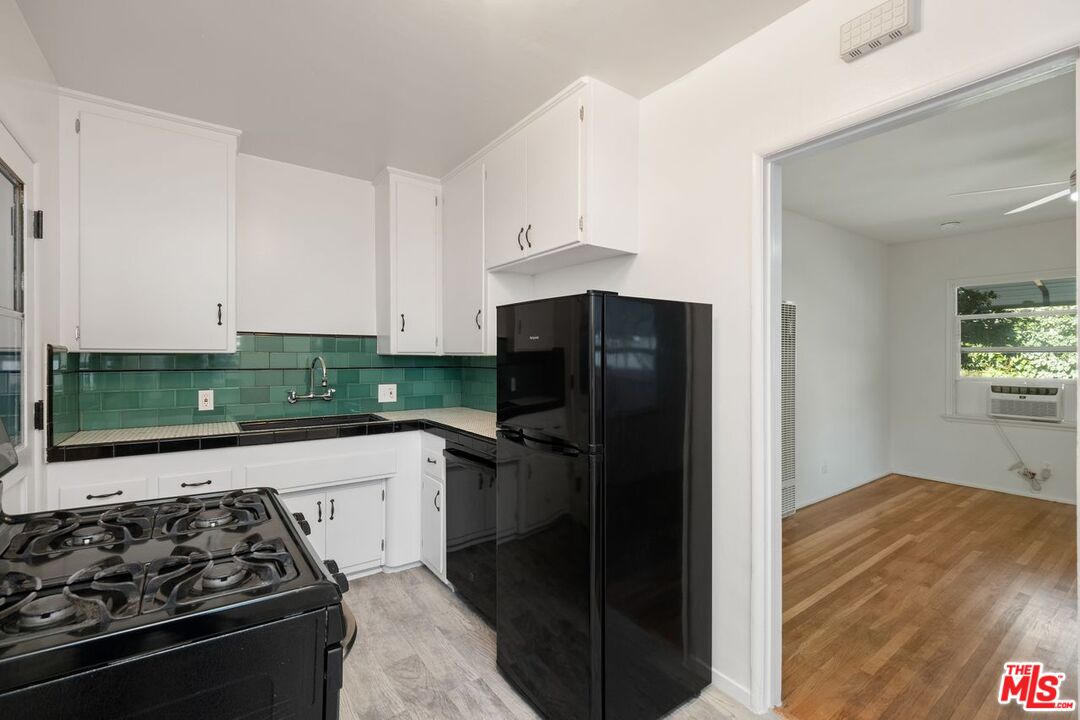 412 W Windsor Rd Unit: Unit B