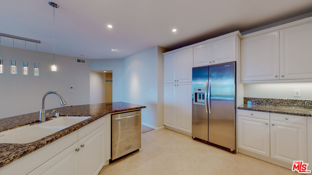 1400 E Ocean Blvd Unit: 2206
