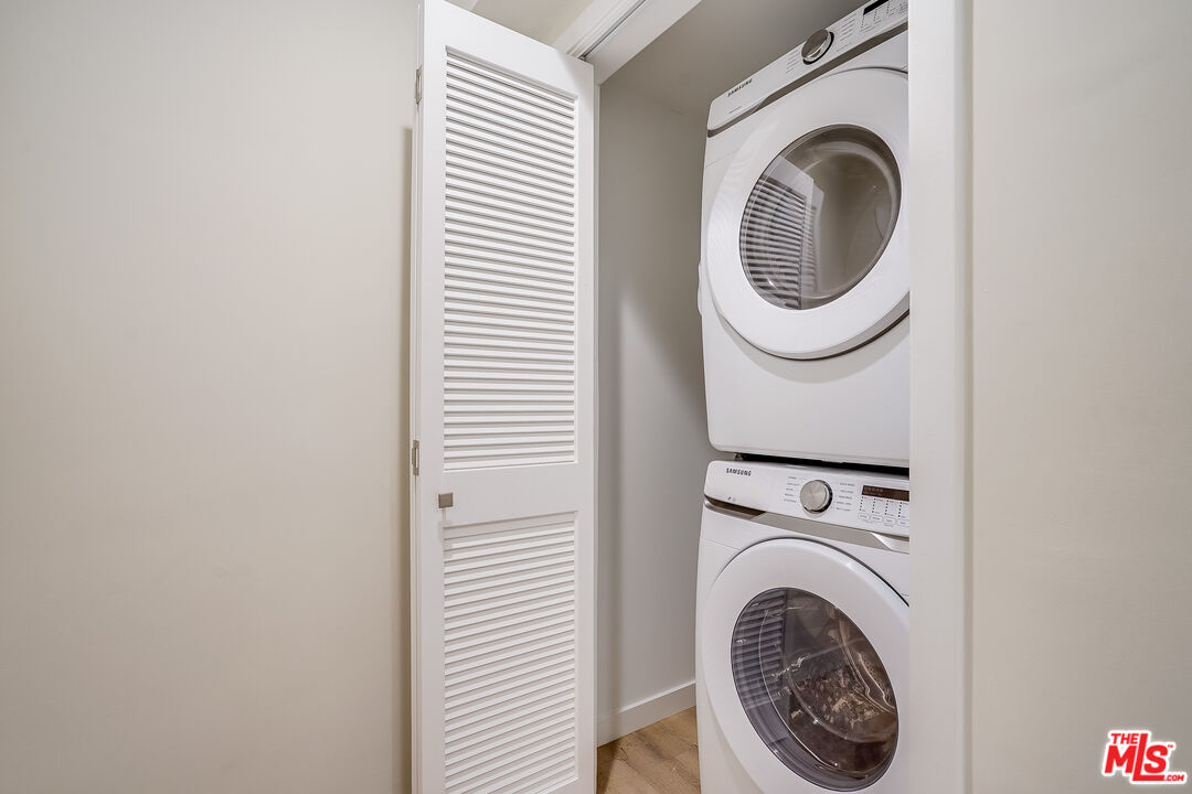 1470 S Rexford Dr Unit: 307