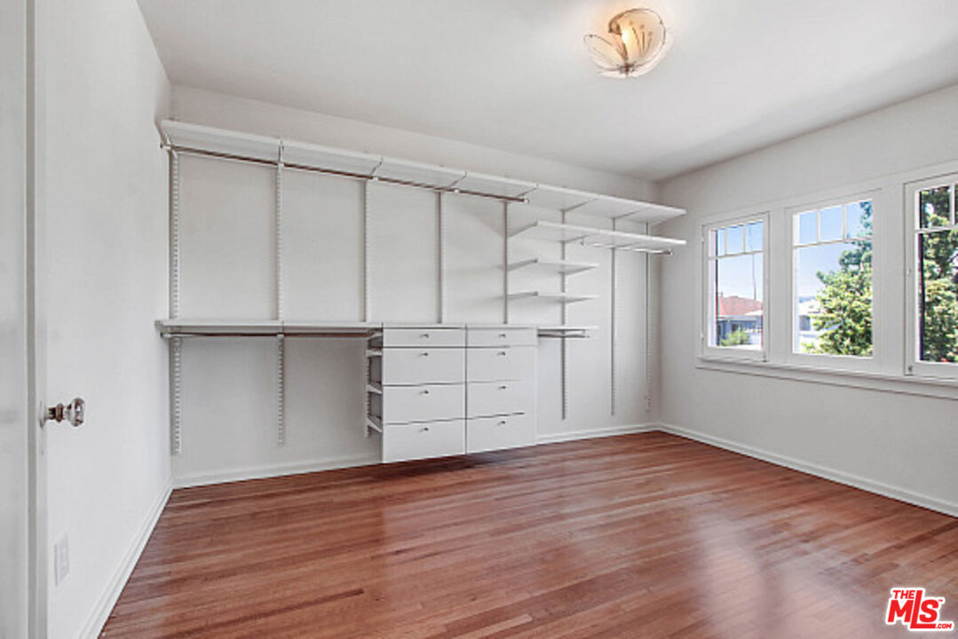 1735 Taft Ave