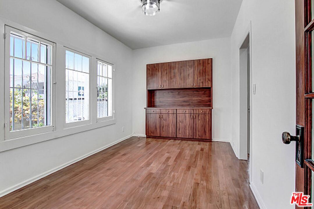 1735 Taft Ave