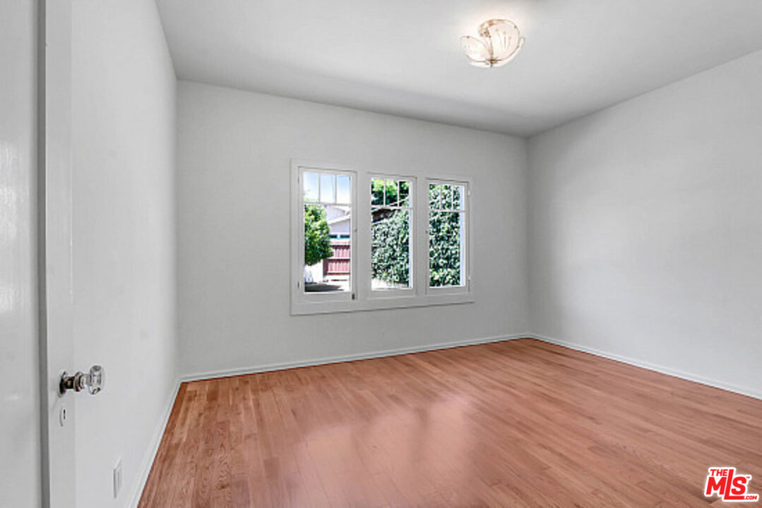 1735 Taft Ave