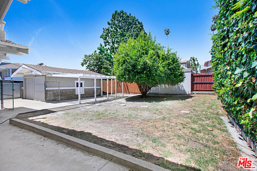 1735 Taft Ave
