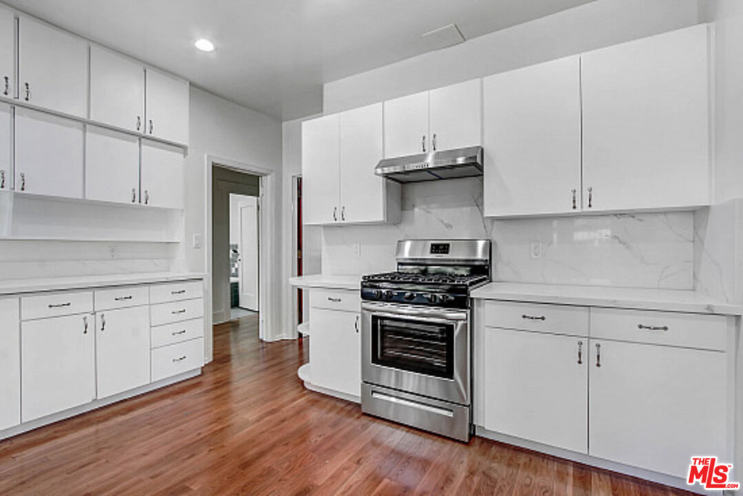 1735 Taft Ave