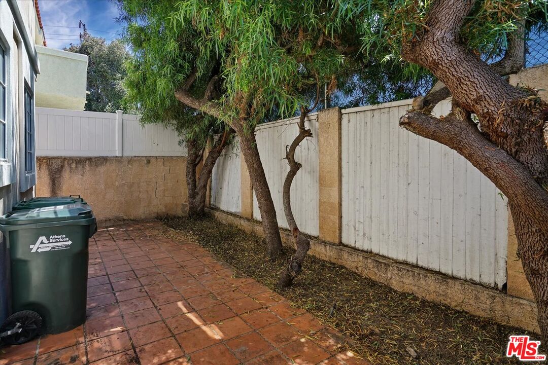 1122 Vincent St Unit: B