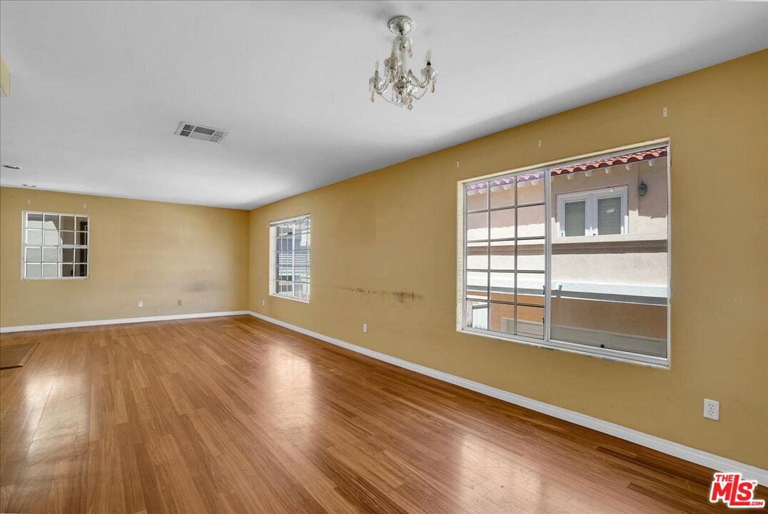 1122 Vincent St Unit: B