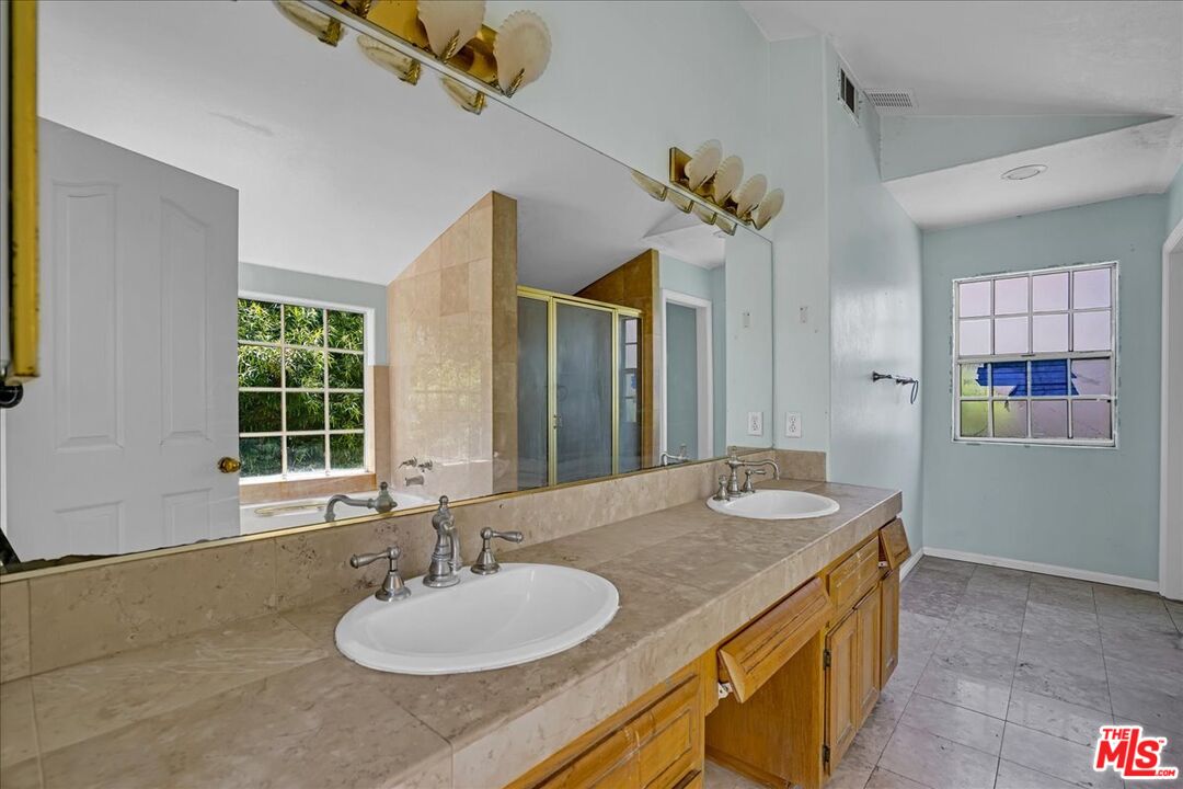 1122 Vincent St Unit: B