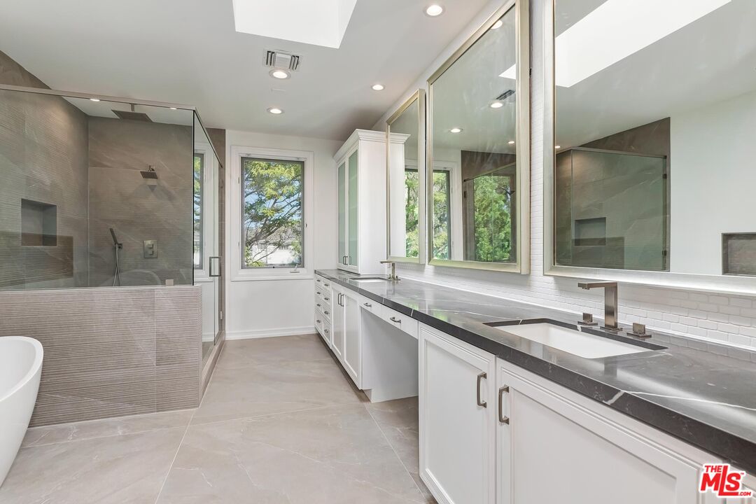 2890 Forrester Dr