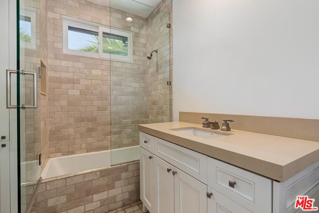 2890 Forrester Dr