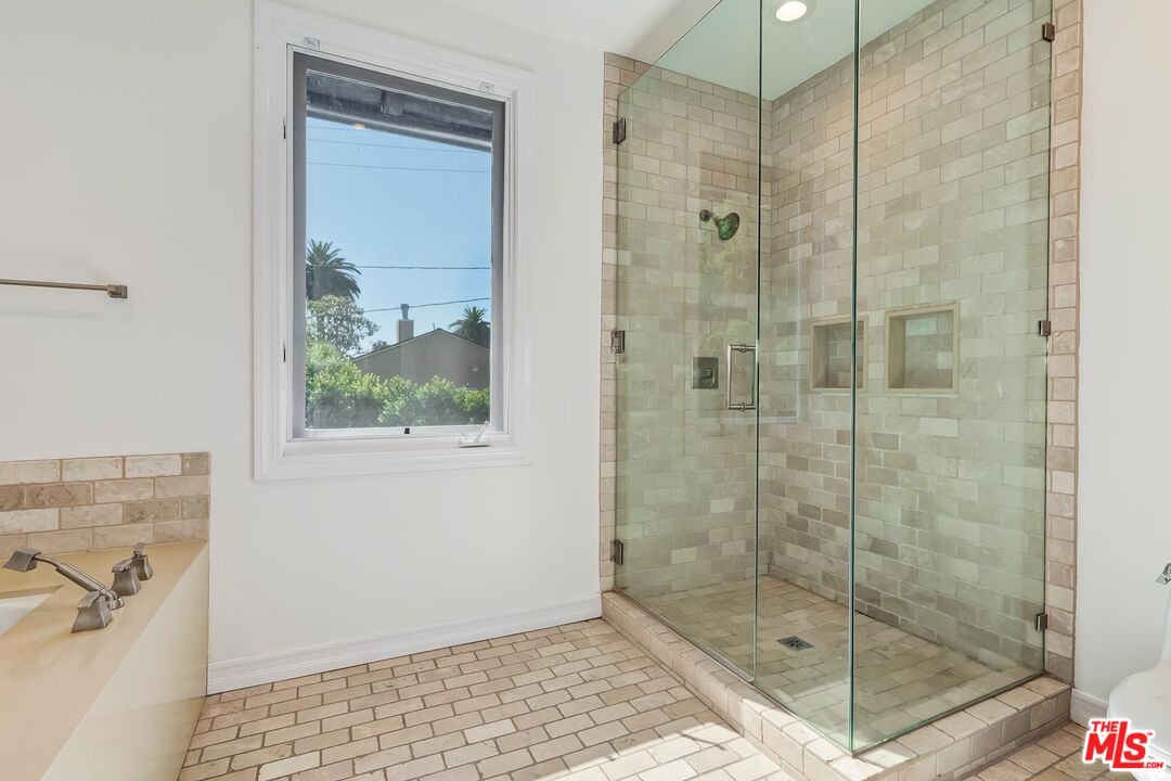 2890 Forrester Dr