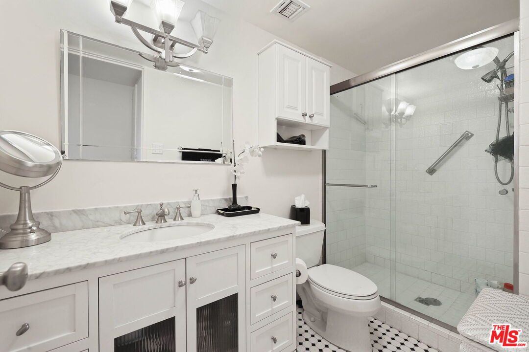 10433 Wilshire Blvd Unit: 302