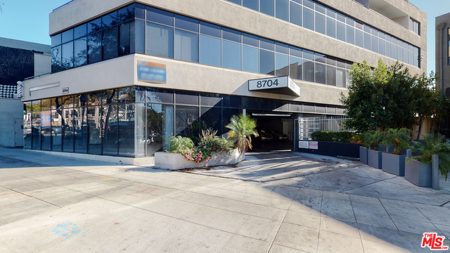 8704 Santa Monica BLVD Unit: PH2