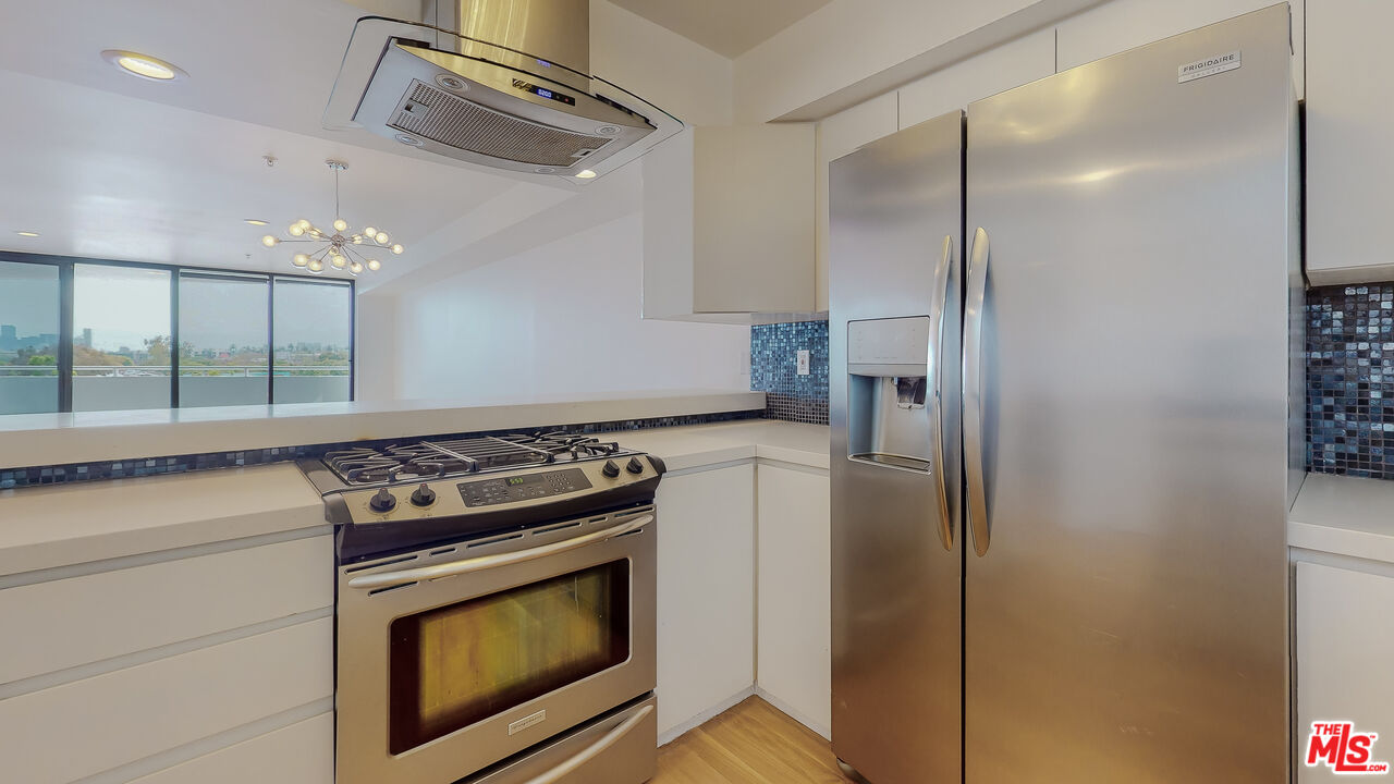 8704 Santa Monica BLVD Unit: PH2