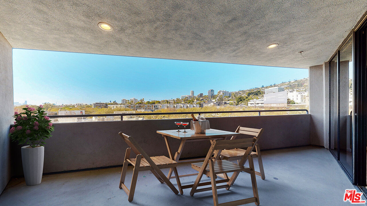 8704 Santa Monica BLVD Unit: PH2