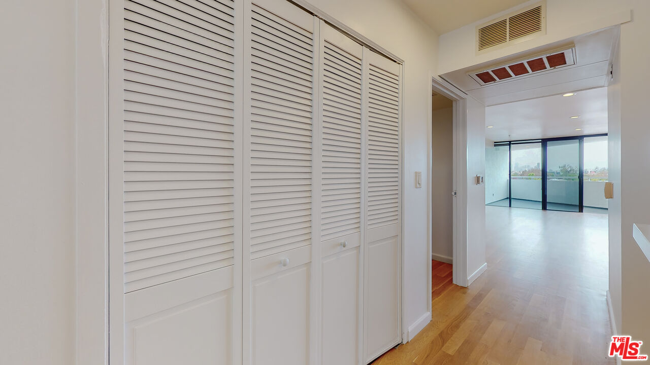 8704 Santa Monica BLVD Unit: PH2