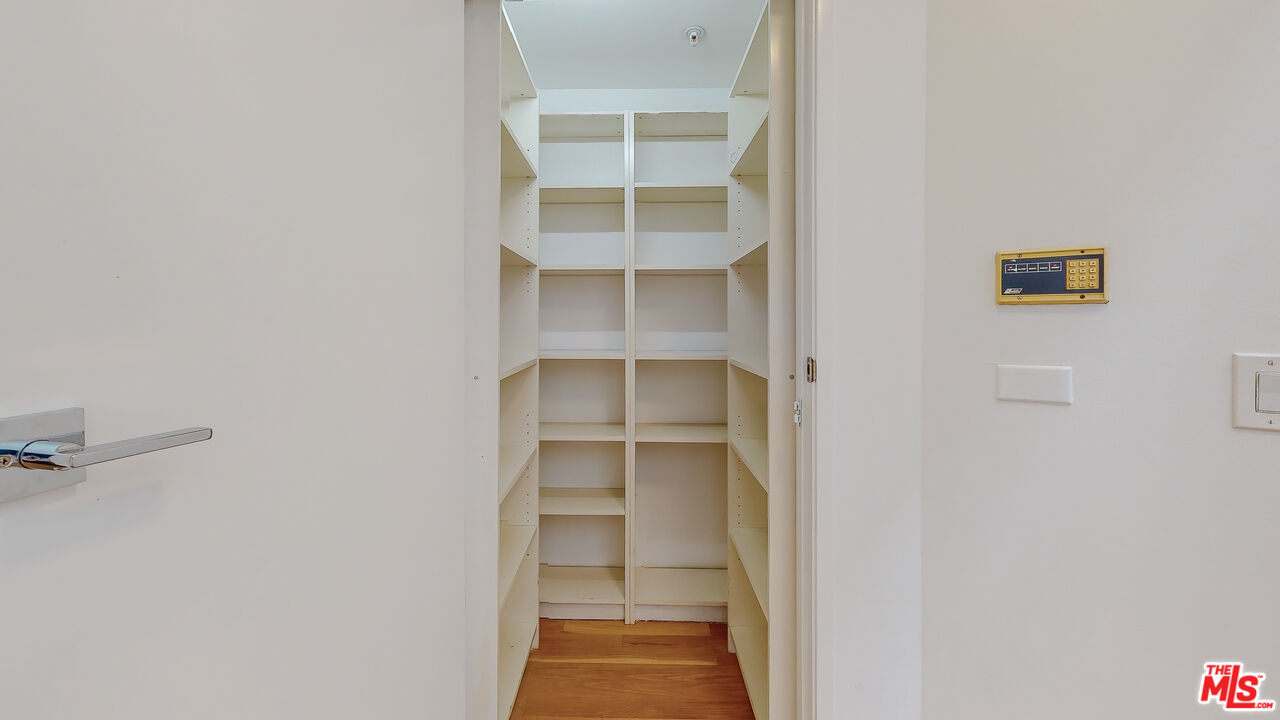 8704 Santa Monica BLVD Unit: PH2