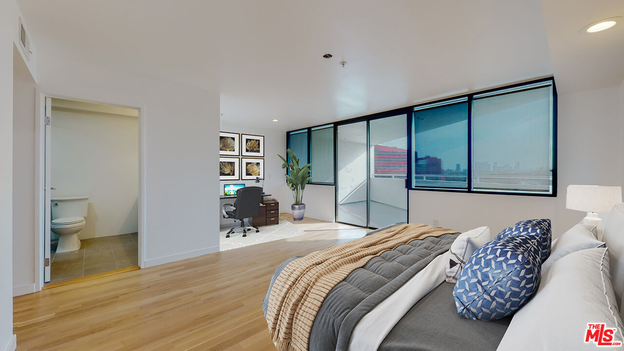 8704 Santa Monica BLVD Unit: PH2