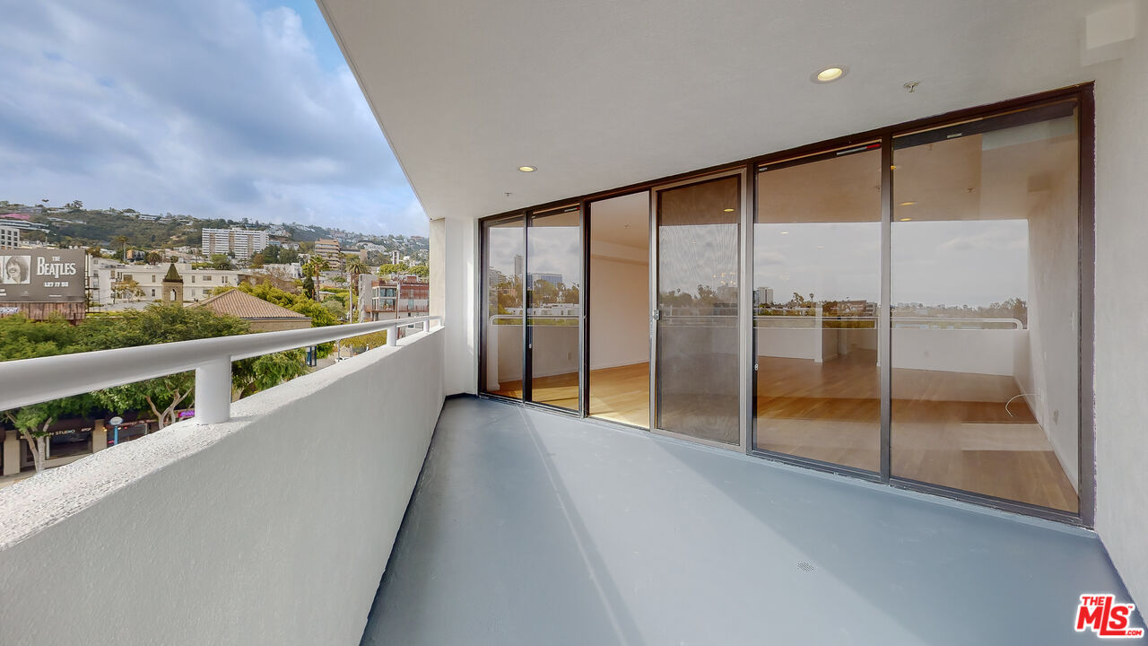8704 Santa Monica BLVD Unit: PH2