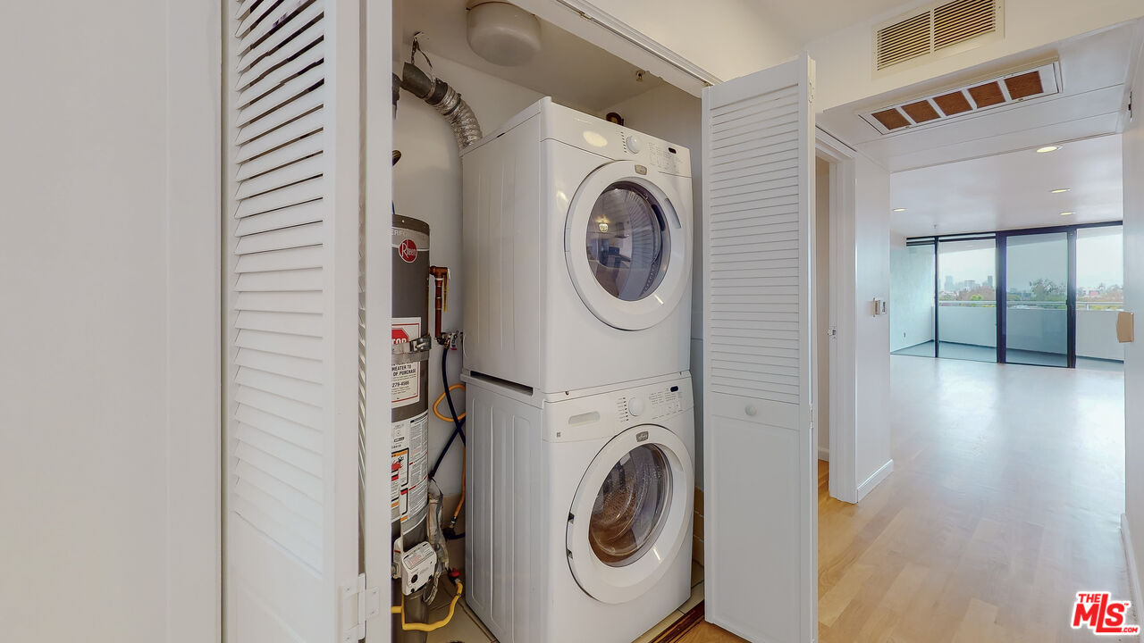 8704 Santa Monica BLVD Unit: PH2