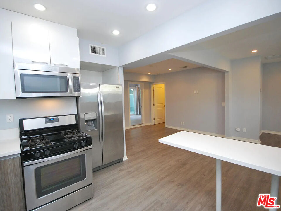 11509 Wyoming Ave Unit: 3