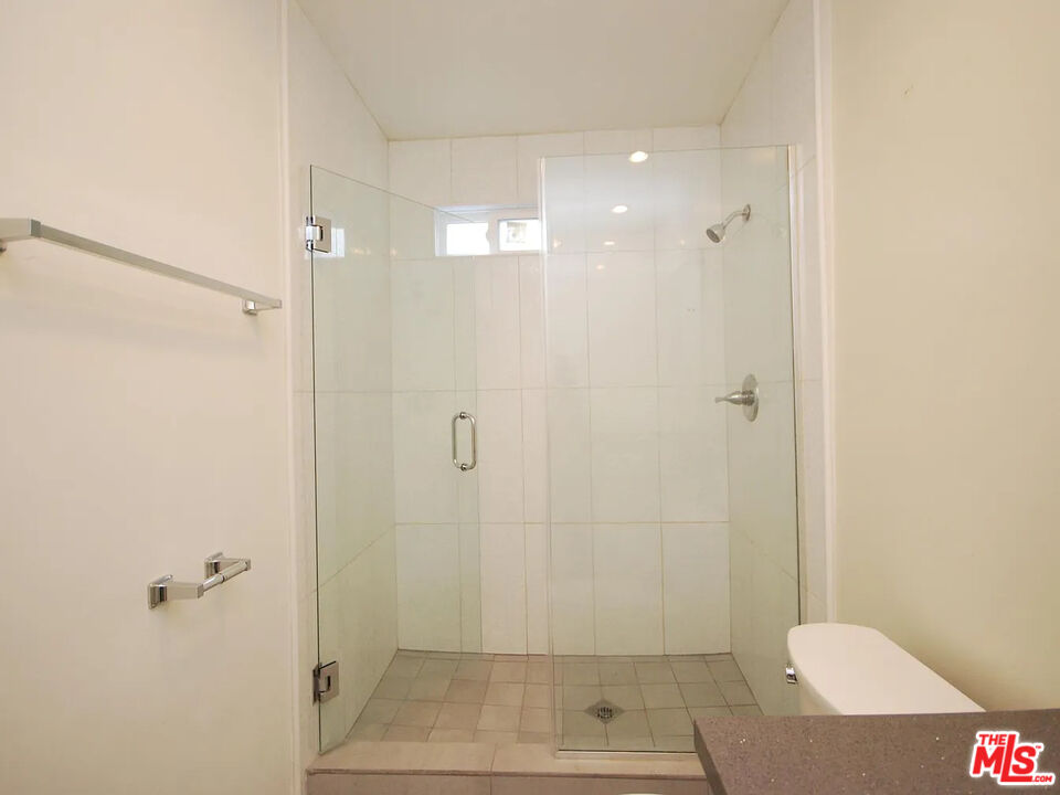 11509 Wyoming Ave Unit: 3