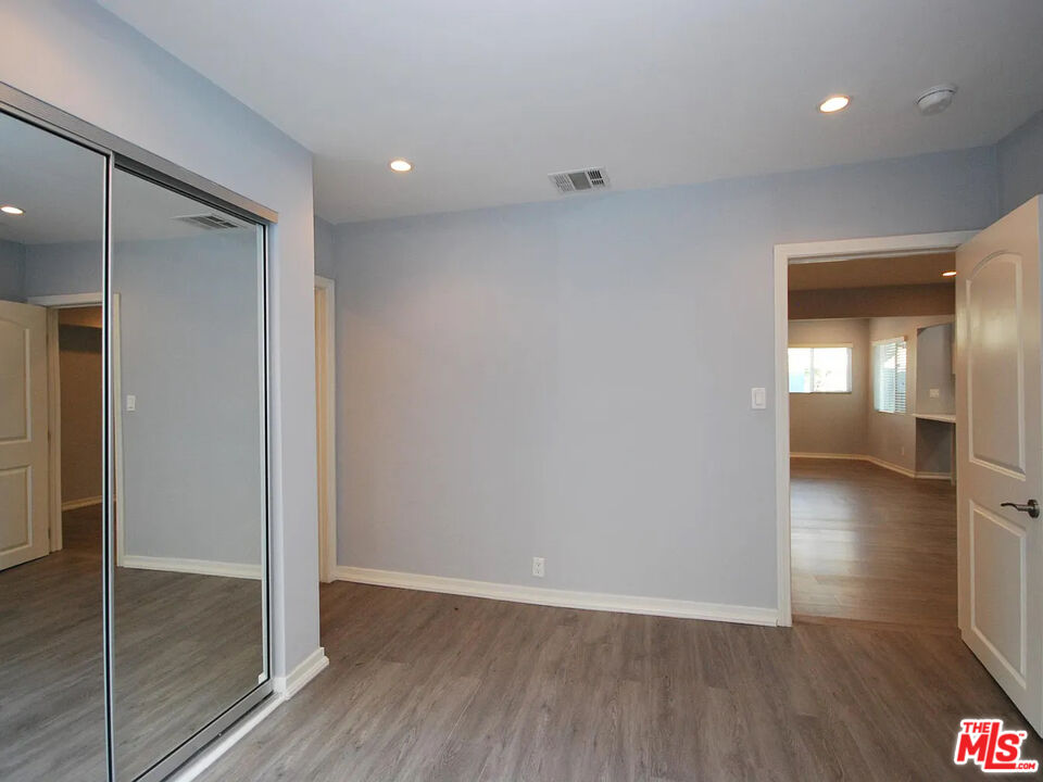 11509 Wyoming Ave Unit: 3