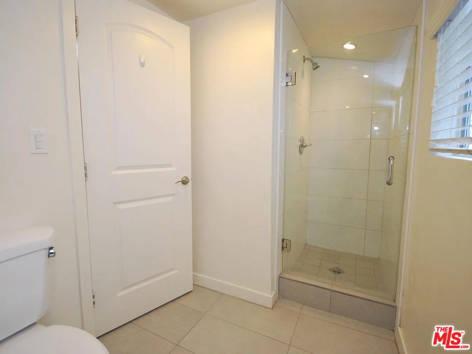 11509 Wyoming Ave Unit: 3