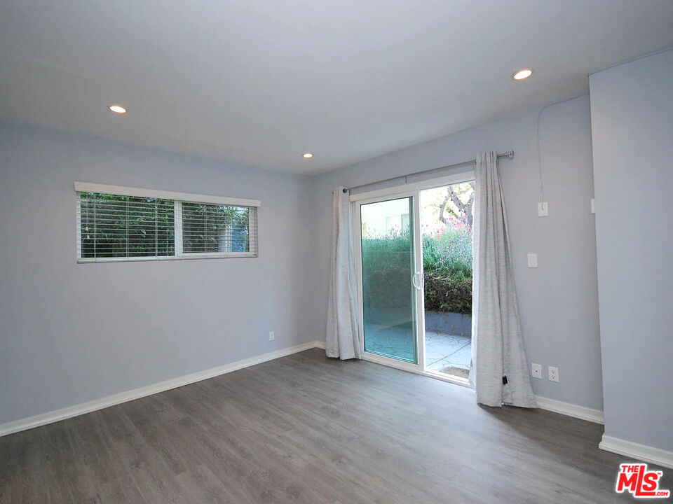 11509 Wyoming Ave Unit: 3