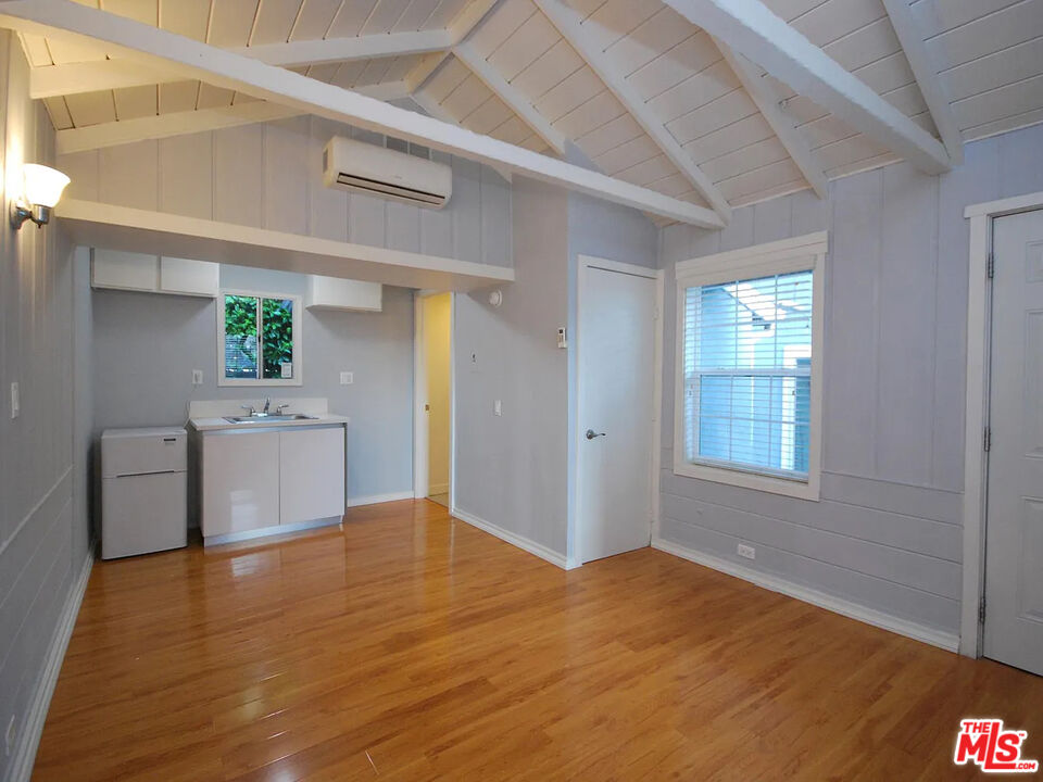 11509 Wyoming Ave Unit: 3