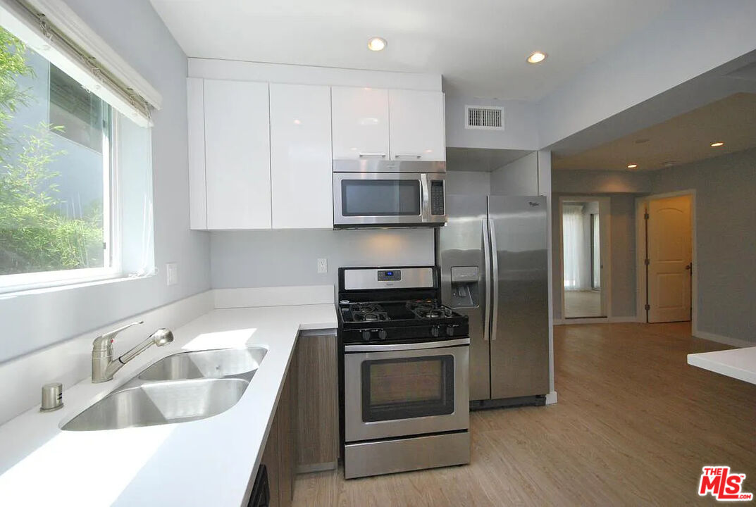 11509 Wyoming Ave Unit: 3