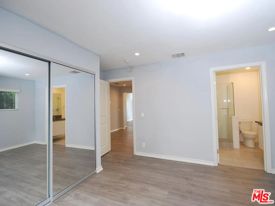 11509 Wyoming Ave Unit: 3