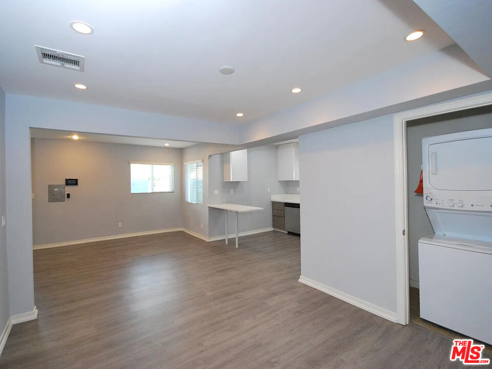 11509 Wyoming Ave Unit: 3