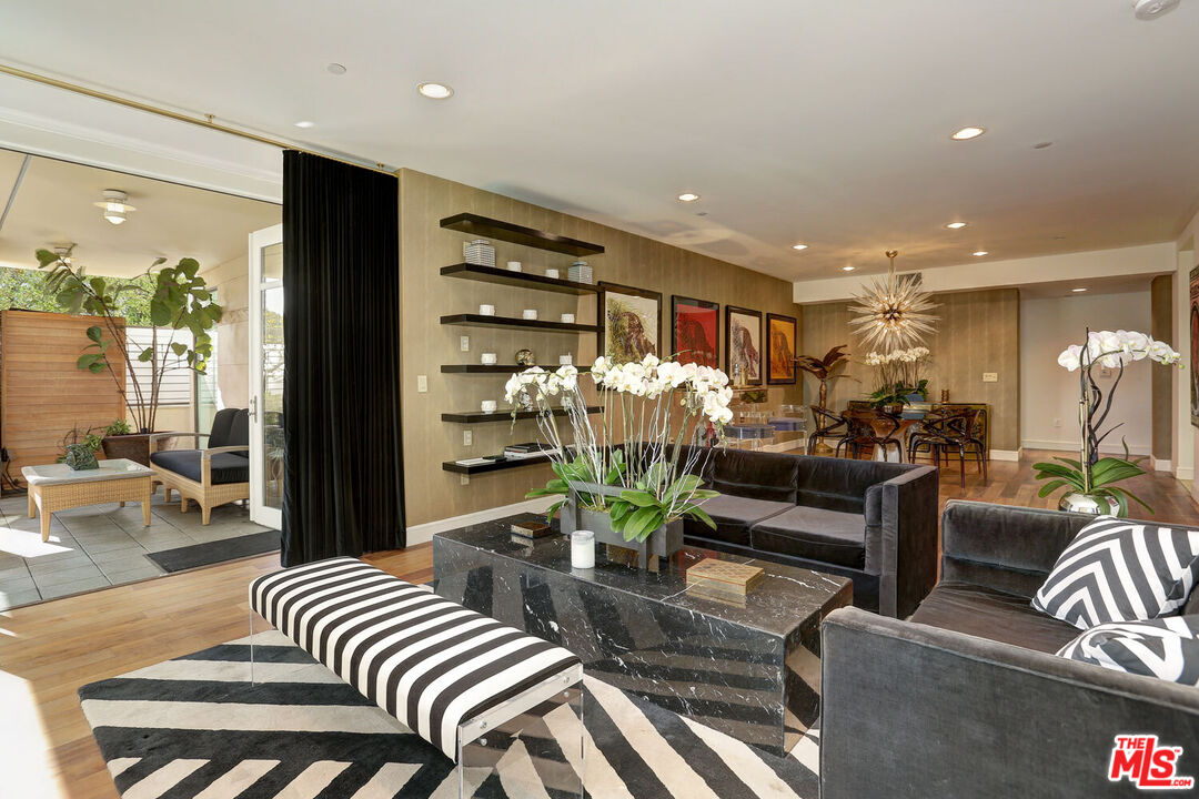 447 N Doheny Dr Unit: 101