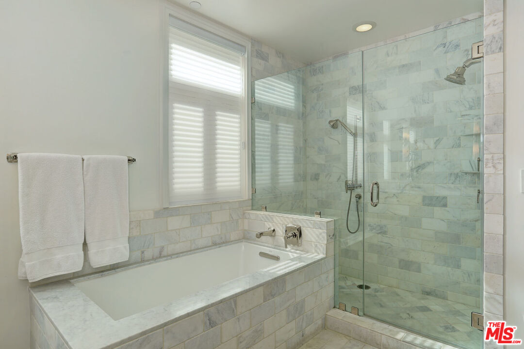 447 N Doheny Dr Unit: 101