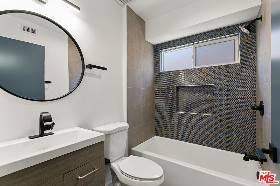 2918 Hauser Blvd Unit: 2