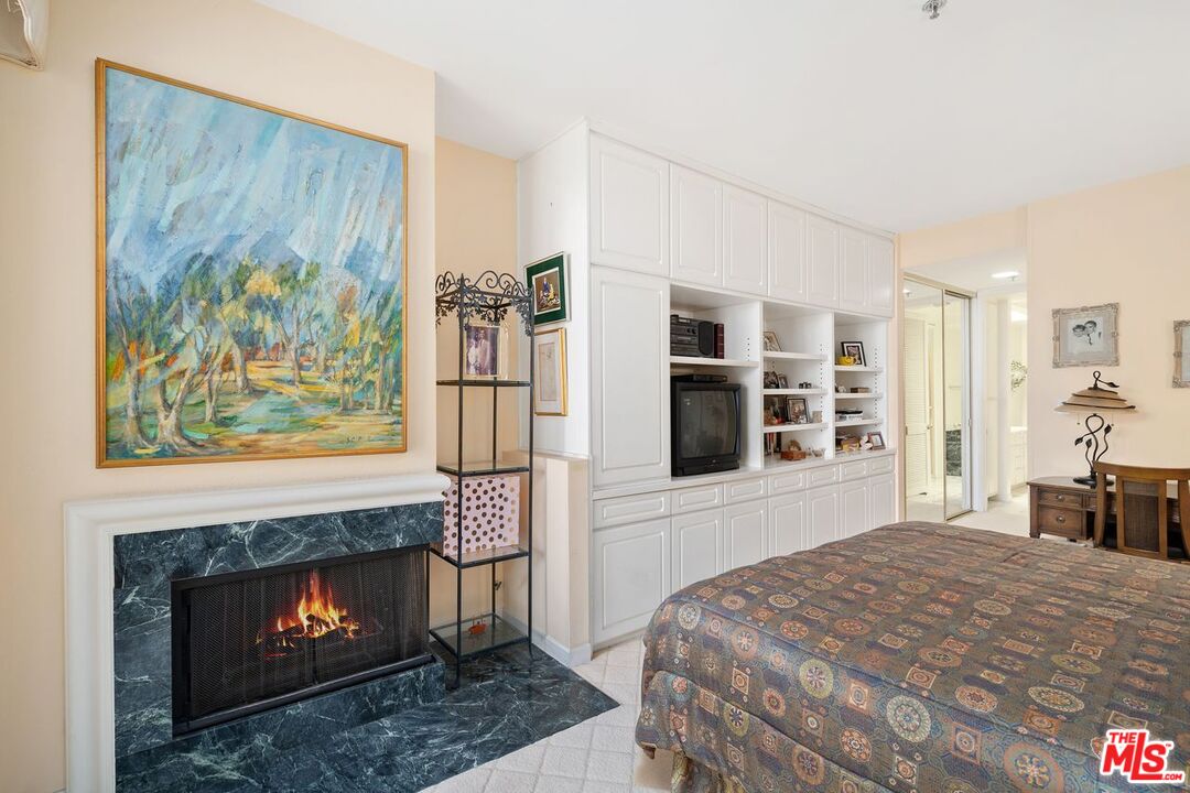 2122 Century Park Ln Unit: 111