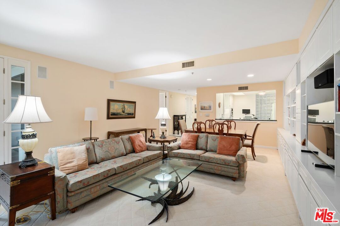 2122 Century Park Ln Unit: 111