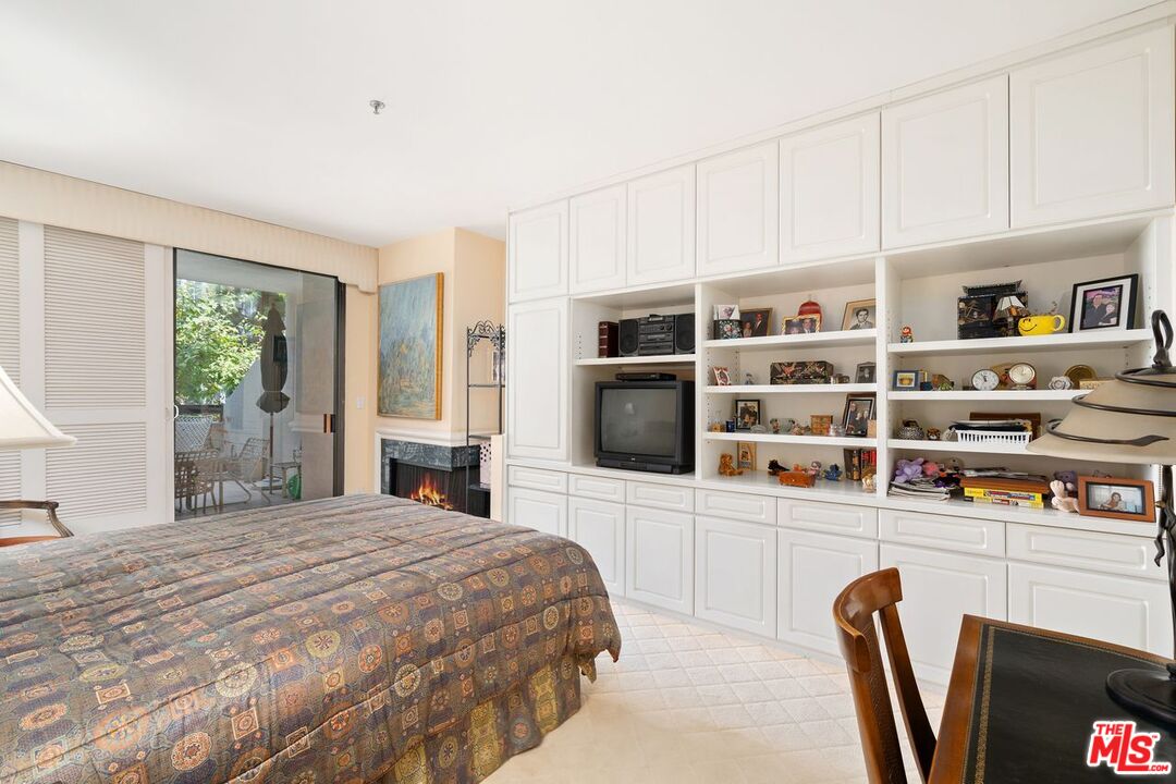 2122 Century Park Ln Unit: 111