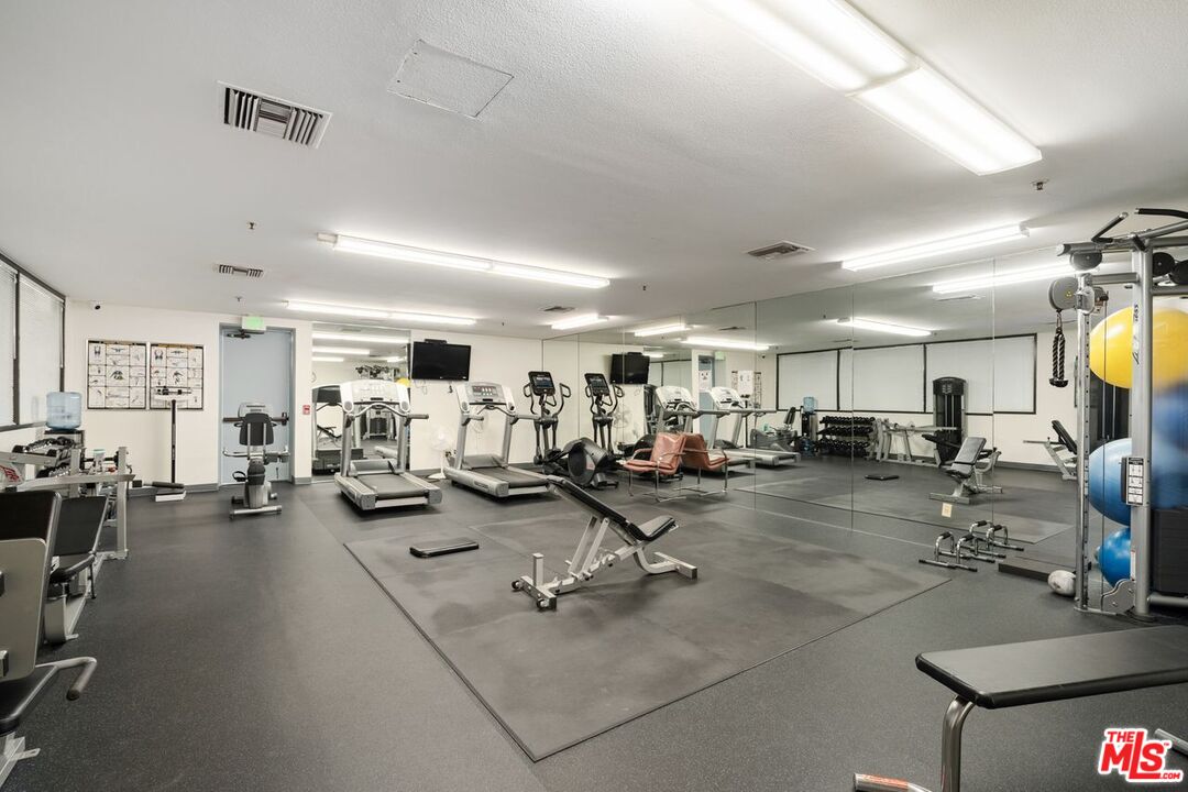 2122 Century Park Ln Unit: 111