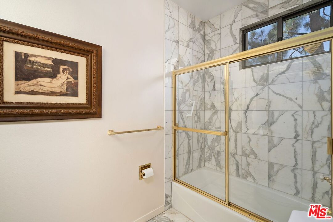 2122 Century Park Ln Unit: 111