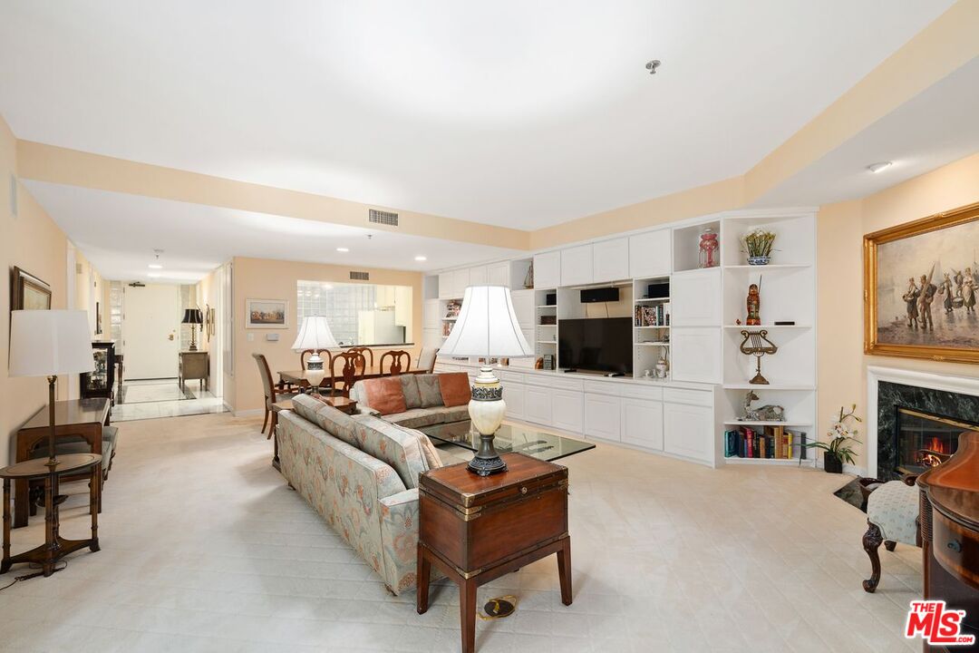 2122 Century Park Ln Unit: 111