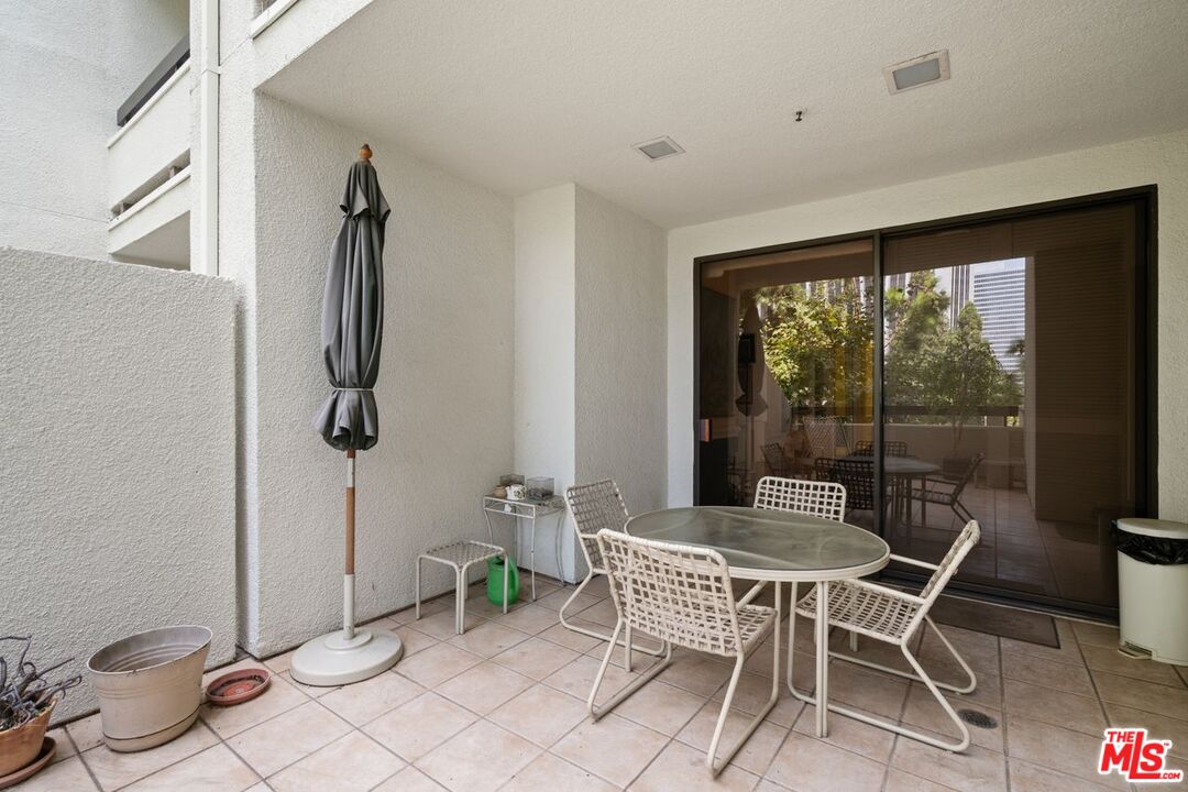 2122 Century Park Ln Unit: 111